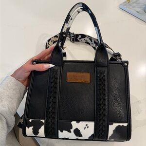 Wrangler Black and White Crossbody Bag